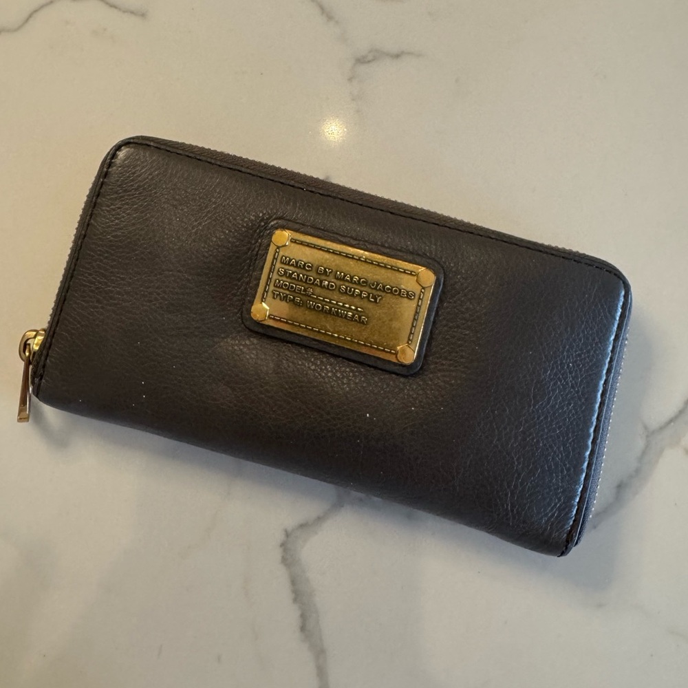 Marc By Marc Jacobs Black Gold Key Card Holder